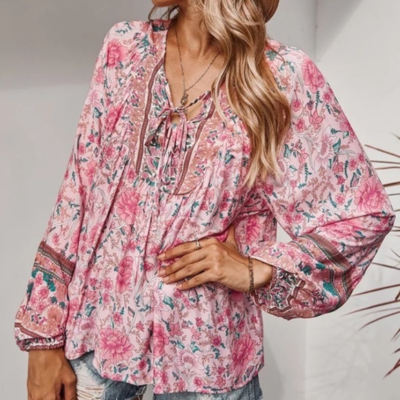 Tops - Pink Floral Bohemian Peasant Blouse